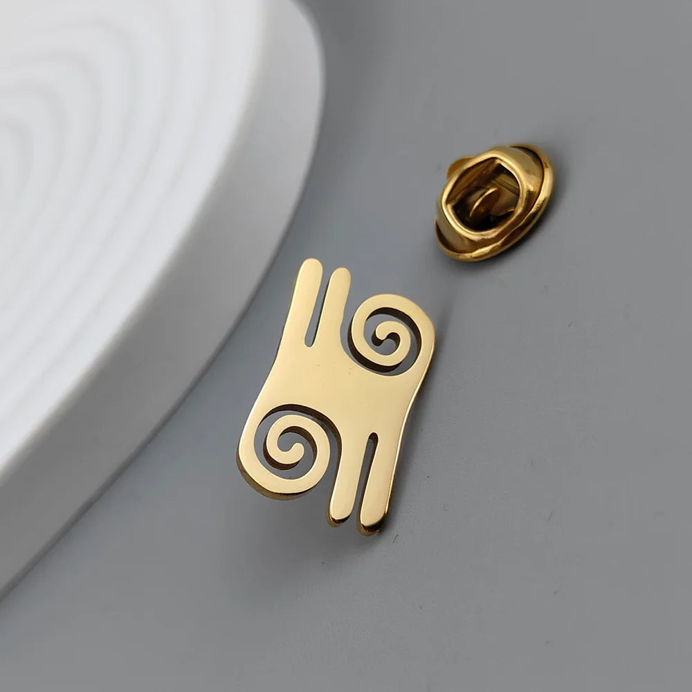 Geometric Spiral Pattern Brooch Pin