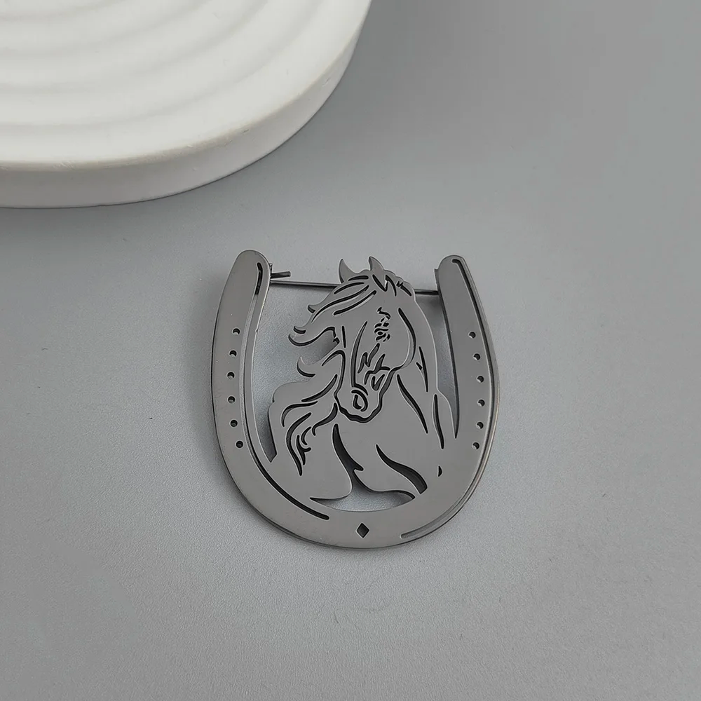 Horseshoe Brooch Pin