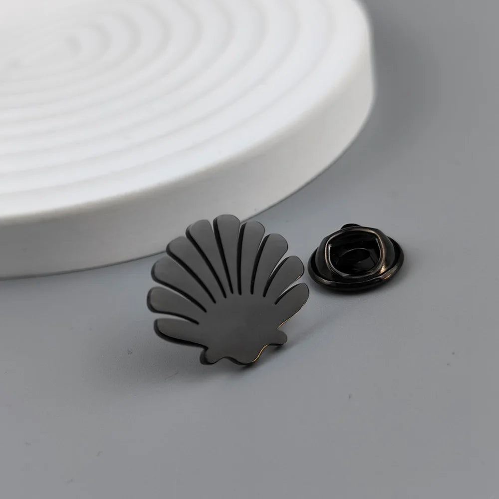 Shell Shape Brooch Pin